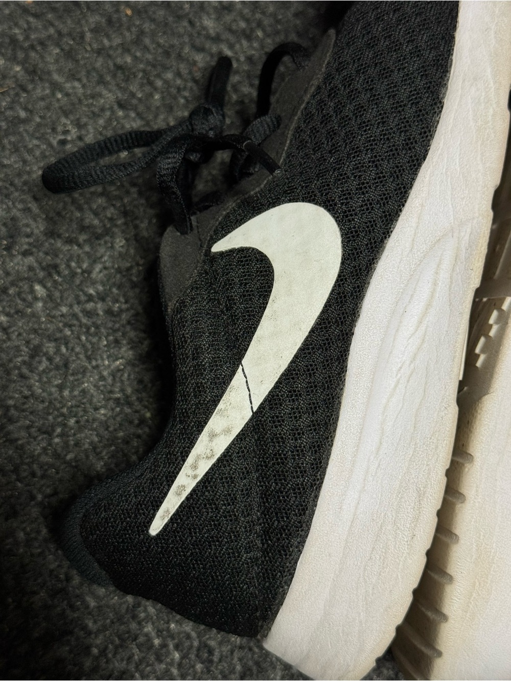 Nike Tanjun Black White - Picture 4 of 11